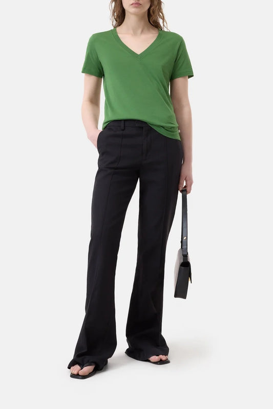 T-Shirt mit V-Ausschnitt (2 Farben)